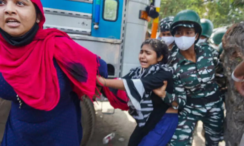 ഡൽഹിയിൽ ഇടിച്ചുനിരത്തൽ തുടരുന്നു ഡൽഹിയിൽ ഇടിച്ചുനിരത്തൽ തുടരുന്നു