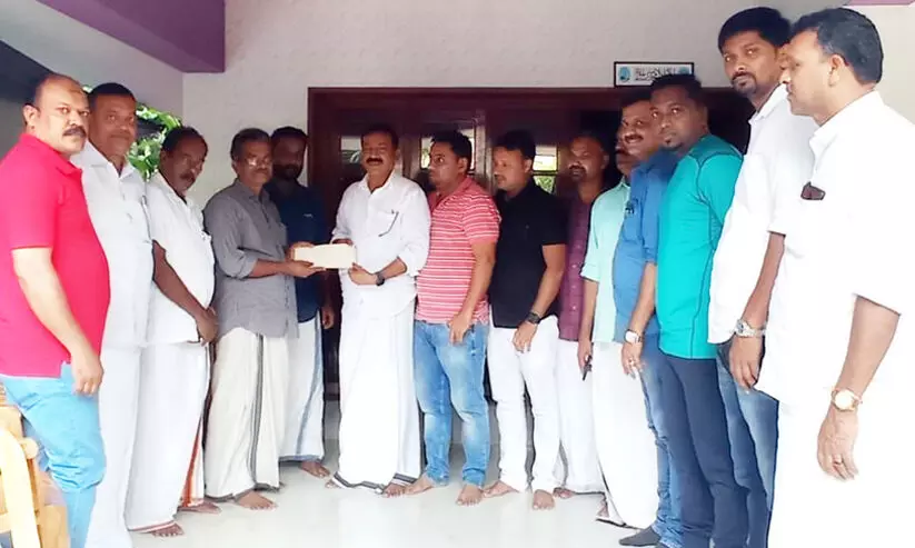 കുടുംബസഹായം കൈമാറി കുടുംബസഹായം കൈമാറി