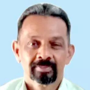 ഗുഡ്സ് ഓട്ടോ സ്കൂട്ടറുകളിൽ ഇടിച്ച് ഗൃഹനാഥൻ മരിച്ചു ഗുഡ്സ് ഓട്ടോ സ്കൂട്ടറുകളിൽ ഇടിച്ച് ഗൃഹനാഥൻ മരിച്ചു