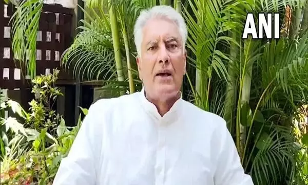 മുൻ പഞ്ചാബ് പാർട്ടി അധ്യക്ഷൻ സുനിൽ ജാക്കർ കോൺഗ്രസ് വിട്ടു മുൻ പഞ്ചാബ് പാർട്ടി അധ്യക്ഷൻ സുനിൽ ജാക്കർ കോൺഗ്രസ് വിട്ടു