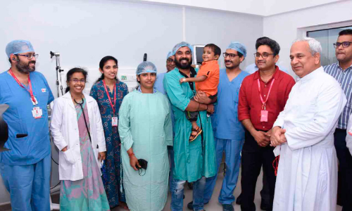 രാധാമണിയുടെ കരളാണ് ധീരജ്