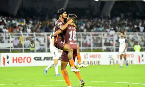 ചരിത്ര വിജയം; ഐ ലീഗ് കിരീടം നിലനിർത്തി ഗോകുലം കേരള ചരിത്ര വിജയം; ഐ ലീഗ് കിരീടം നിലനിർത്തി ഗോകുലം കേരള