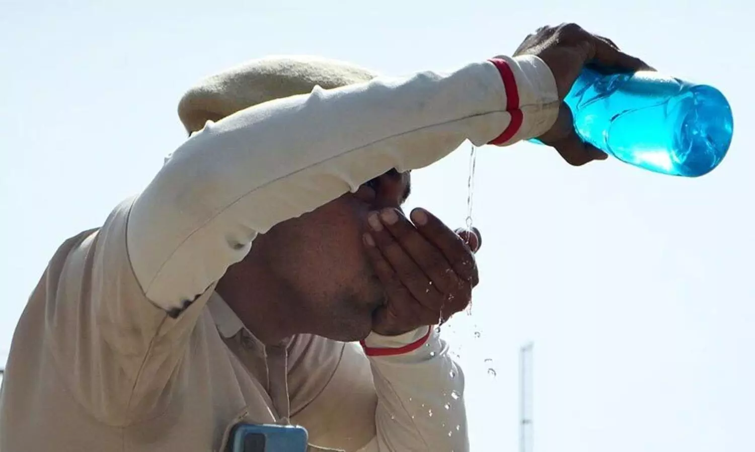 ഡൽഹിയിൽ ഇന്ന് ഉഷ്ണതരംഗം കൂടുതൽ രൂക്ഷമാകുമെന്ന് കേന്ദ്ര കാലാവസ്ഥാ നിരീക്ഷണ കേന്ദ്രം