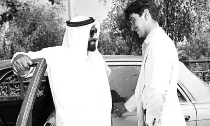 അ​ന്ന​ത്തെ പ​ത്തു വ​യ​സ്സു​കാ​ര​ന്‍, ഇ​ന്ന് പ്ര​ഥ​മ പൗ​ര​ന്‍