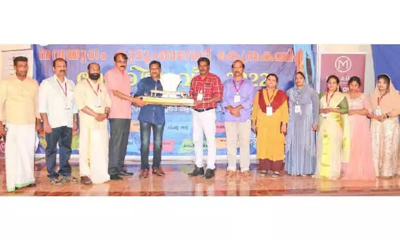 ജേക്കബ് ഉതുപ്പിനെ നവയുഗം ആദരിച്ചു