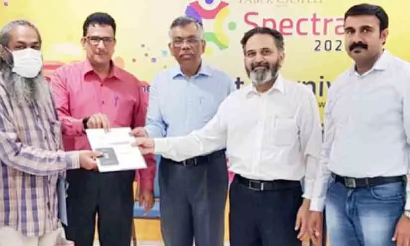 യാത്രവിലക്ക് നീങ്ങി; സിറിൽ തോമസ് നാട്ടിലേക്ക് മടങ്ങി യാത്രവിലക്ക് നീങ്ങി; സിറിൽ തോമസ് നാട്ടിലേക്ക് മടങ്ങി