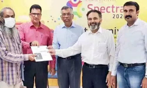 യാ​ത്ര​വി​ല​ക്ക്​ നീ​ങ്ങി; സി​റി​ൽ തോ​മ​സ്​ നാ​ട്ടി​ലേ​ക്ക്​ മ​ട​ങ്ങി