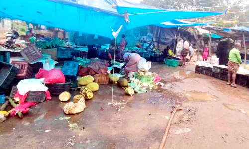ചളിയും മലിന ജലവും; ശോച്യാവസ്ഥയിൽ നിലയ്ക്കാമുക്ക് ചന്ത