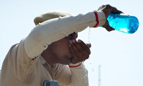 ഡൽഹിയിൽ ഇന്ന് ഉഷ്ണതരംഗം കൂടുതൽ രൂക്ഷമാകുമെന്ന് കേന്ദ്ര കാലാവസ്ഥാ നിരീക്ഷണ കേന്ദ്രം