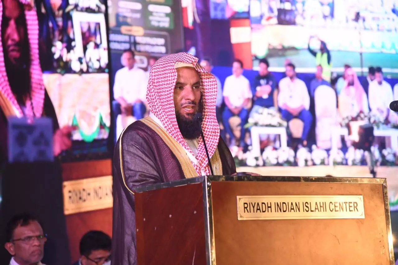 ഇസ്ലാമിനെ യഥാർഥ ഉറവിടത്തിൽ നിന്നാണ് മനസിലാക്കേണ്ടത് -ഡോ. അലി ബിൻ നാസർ അൽശലആൻ ഇസ്ലാമിനെ യഥാർഥ ഉറവിടത്തിൽ നിന്നാണ് മനസിലാക്കേണ്ടത് -ഡോ. അലി ബിൻ നാസർ അൽശലആൻ