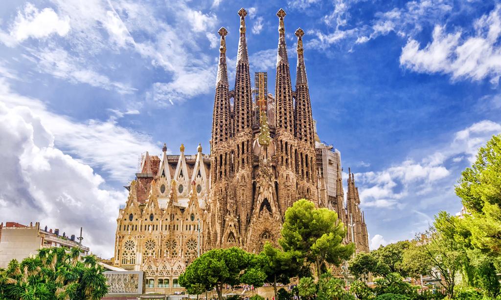La Sagrada Familia La Sagrada Familia