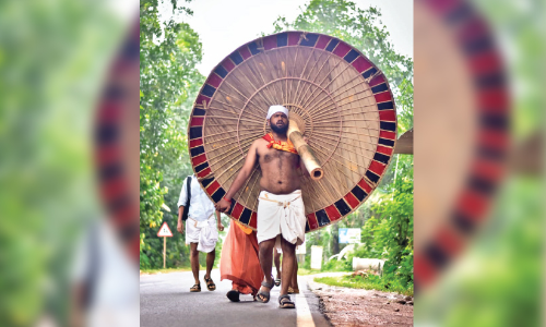കൊട്ടിയൂർ മഹോത്സവം: ഭണ്ഡാരങ്ങളും തിരുവാഭരണങ്ങളുമെത്തി