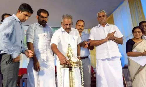 കാ​ട്ടു​പ​ന്നി​ക​ളെ വെ​ടി​വെ​ക്കാ​നു​ള്ള ഉ​ത്ത​ര​വ്: ന​ട​പ​ടി കാ​ല​താ​മ​സം ഒ​ഴി​വാ​ക്കാ​ൻ -മ​ന്ത്രി