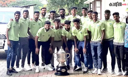 സന്തോഷ് ട്രോഫിയുമായി ടീം കേരള കൊട്ടാരക്കരയിൽ