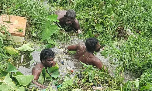 തോട്ടിലിറങ്ങിയ ചുമട്ടുതൊഴിലാളിയെ കാണാതായി