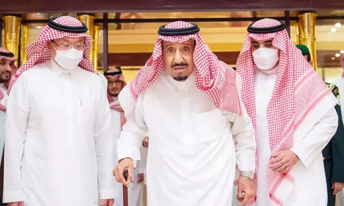 സ​ൽ​മാ​ൻ രാ​ജാ​വ്​ ആ​ശു​പ​ത്രി വി​ട്ടു