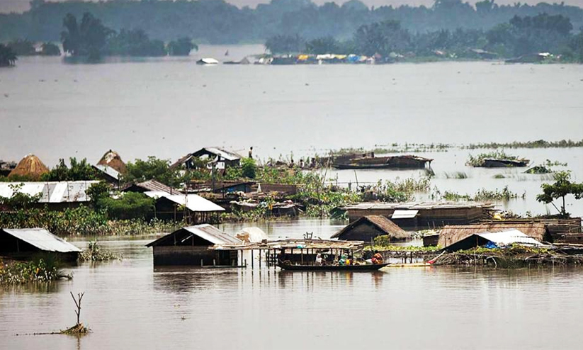 അസമിലെ വെള്ളപ്പൊക്കം; 26 ജില്ലകളിലായി 4 ലക്ഷത്തിലധികം ആളുകൾ ദുരിതത്തിലെന്ന് ചീഫ് സെക്രട്ടറി അസമിലെ വെള്ളപ്പൊക്കം; 26 ജില്ലകളിലായി 4 ലക്ഷത്തിലധികം ആളുകൾ ദുരിതത്തിലെന്ന് ചീഫ് സെക്രട്ടറി