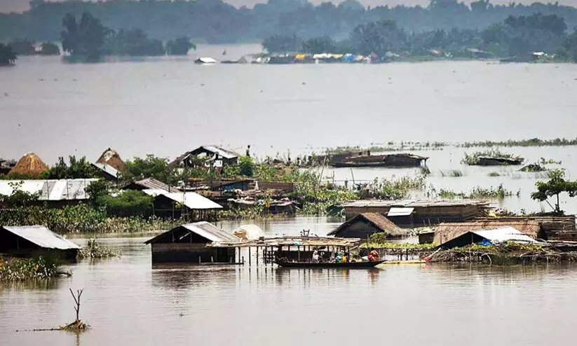അസമിലെ വെള്ളപ്പൊക്കം; 26 ജില്ലകളിലായി 4 ലക്ഷത്തിലധികം ആളുകൾ ദുരിതത്തിലെന്ന്  ചീഫ് സെക്രട്ടറി