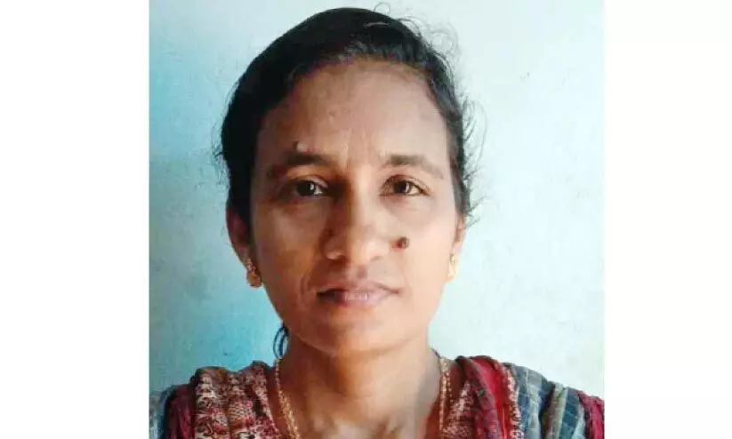 വയറിനുള്ളിൽ ആറ് ശസ്ത്രക്രിയ; കാരുണ്യം കാത്ത് ജോയ്സി