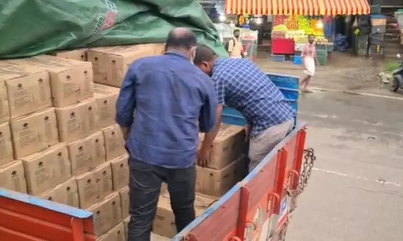 കുന്നംകുളത്ത് വില്പനക്കെത്തിച്ച 27,000 ബോട്ടിൽ വ്യാജ ഹാർപിക് പിടികൂടി കുന്നംകുളത്ത് വില്പനക്കെത്തിച്ച 27,000 ബോട്ടിൽ വ്യാജ ഹാർപിക് പിടികൂടി