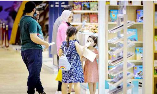 ഷാ​ർ​ജ കു​ട്ടി​ക​ളു​ടെ വാ​യ​നോ​ത്സ​വം: അറിവഴക്, കളിചിരി, ഉല്ലാസം