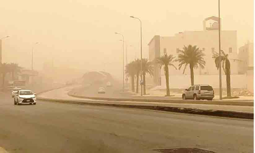 പൊടിക്കാറ്റ് ശക്തം; 88 പേർ ആശുപത്രിയിൽ