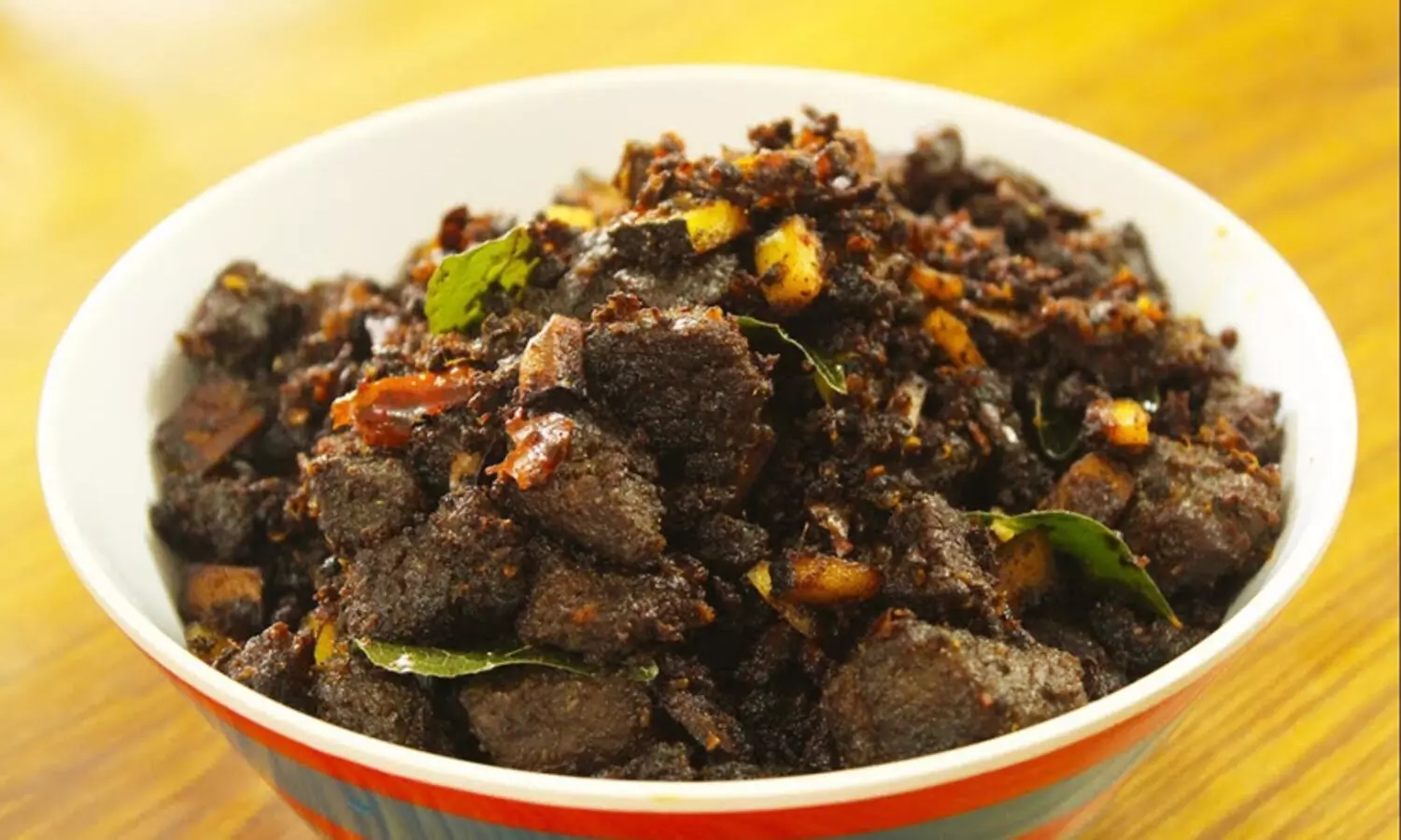 സ്കൂളിൽ ബീഫ് കൊണ്ടുവന്നു; പ്രധാനാധ്യാപിക ജയിലിൽ