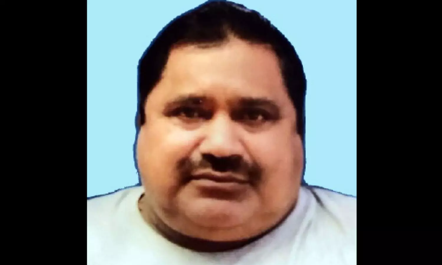 തീ​ർ​ഥാ​ട​ക​സം​ഘം സ​ഞ്ച​രി​ച്ച കാ​ർ മ​റി​ഞ്ഞ് ഒ​രാ​ൾ മ​രി​ച്ചു