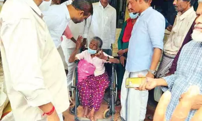 നാടിന്‍റെ സാന്ത്വനത്തിൽ മയിലമ്മയും ബാലസ്വാമിയും