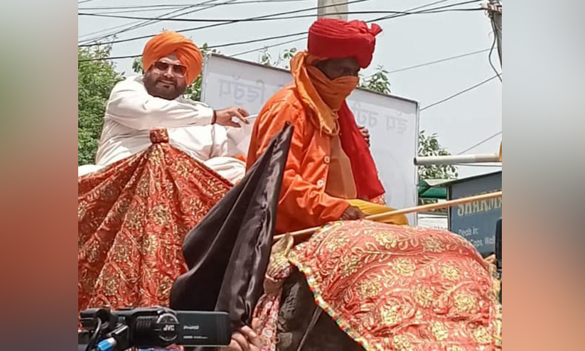 വിലക്കയറ്റത്തിനെതിരെ പ്രതിഷേധം; ആനപ്പുറത്ത് കയറി നവജ്യോത് സിങ് സിദ്ധു വിലക്കയറ്റത്തിനെതിരെ പ്രതിഷേധം; ആനപ്പുറത്ത് കയറി നവജ്യോത് സിങ് സിദ്ധു