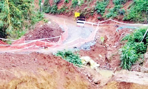 പാലമില്ല; യവനാർകുളം, കുളത്താട പ്രദേശങ്ങൾ ഒറ്റപ്പെടുന്നു