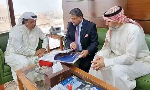 അംബാസഡർ സ്റ്റോക് എക്സ്ചേഞ്ച് മേധാവിയുമായി ചർച്ച നടത്തി