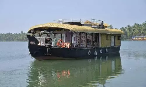 ശമ്പളത്തിൽ ധാരണ; ഹൗസ്​ബോട്ട്​ ജീവനക്കാരുടെ സൂചന പണിമുടക്ക്​ പിൻവലിച്ചു