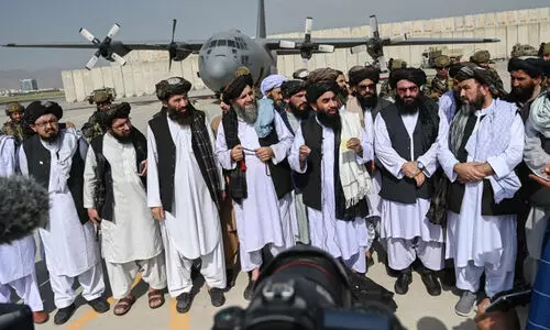 അഫ്ഗാനിലെ വനിത അവതാരകർ മുഖംമറക്കണം–താലിബാൻ