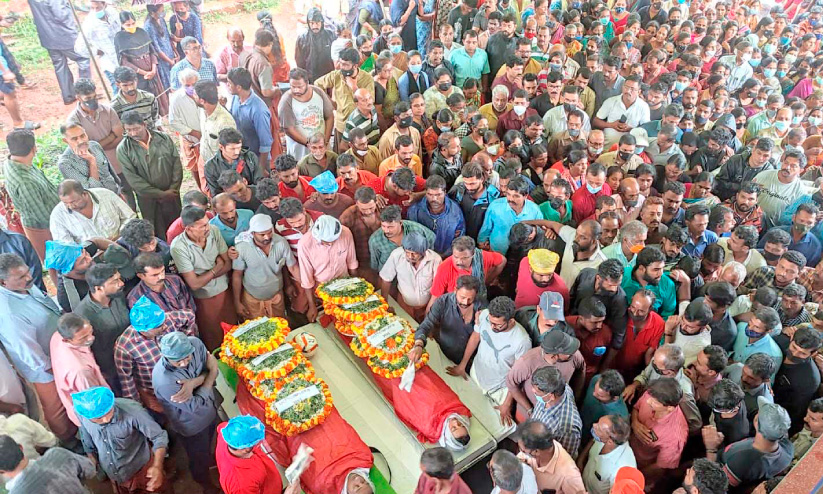 ദിൽജിത്തിനും നന്ദഗോപനും നാടിന്റെ യാത്രാമൊഴി ദിൽജിത്തിനും നന്ദഗോപനും നാടിന്റെ യാത്രാമൊഴി
