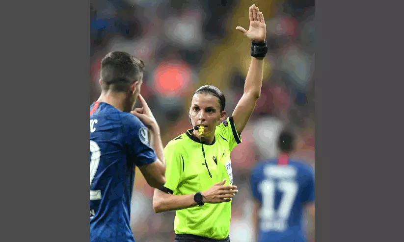 വിസിൽ മുഴക്കാൻ റഫറിമാരായി