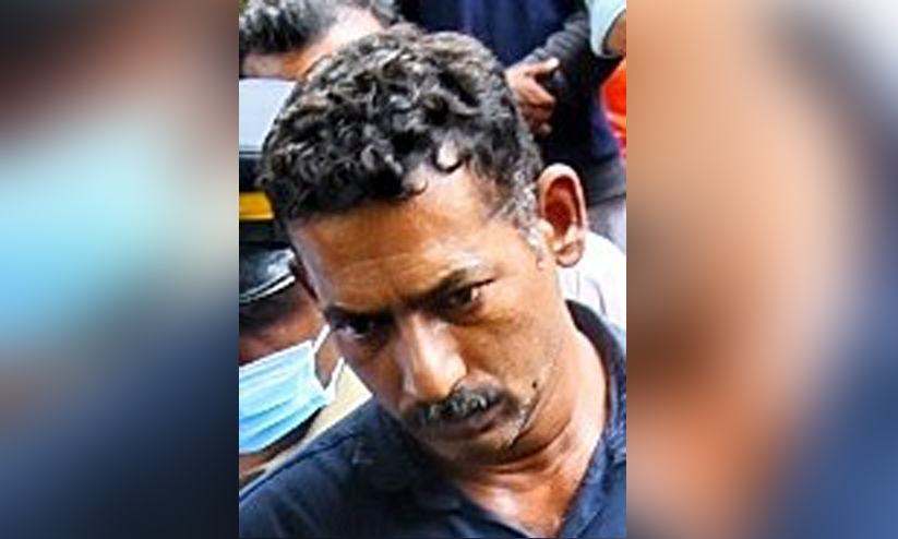 പൊലീസുകാരുടെ മരണം വൈദ്യുതി കെണിയിൽ കുരുങ്ങി; ഒരാൾ അറസ്റ്റിൽ പൊലീസുകാരുടെ മരണം വൈദ്യുതി കെണിയിൽ കുരുങ്ങി; ഒരാൾ അറസ്റ്റിൽ