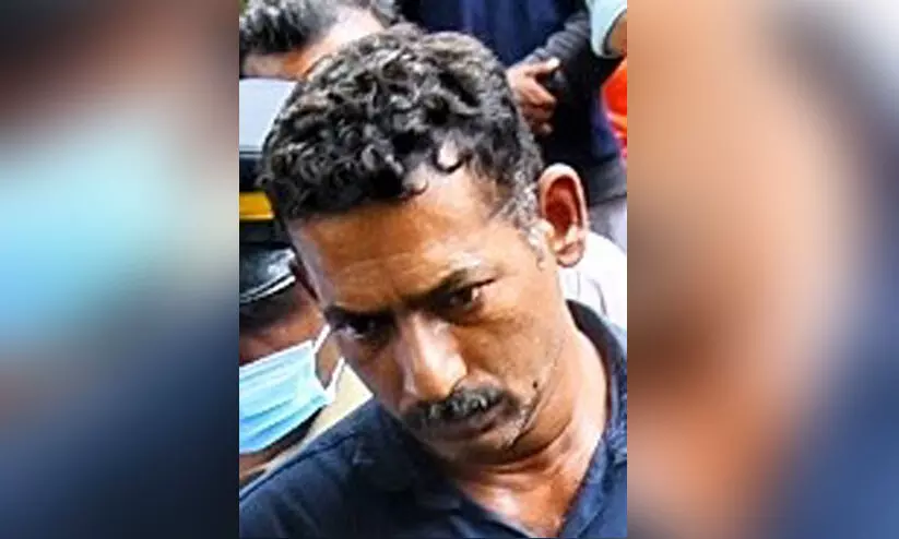 പൊലീസുകാരുടെ മരണം വൈദ്യുതി കെണിയിൽ കുരുങ്ങി; ഒരാൾ അറസ്റ്റിൽ പൊലീസുകാരുടെ മരണം വൈദ്യുതി കെണിയിൽ കുരുങ്ങി; ഒരാൾ അറസ്റ്റിൽ