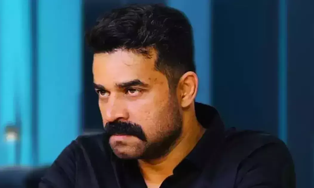 നടിയെ പീഡിപ്പിച്ച കേസ്; വിജയ് ബാബുവിന്റെ പാസ്‍പോർട്ട് റദ്ദാക്കി