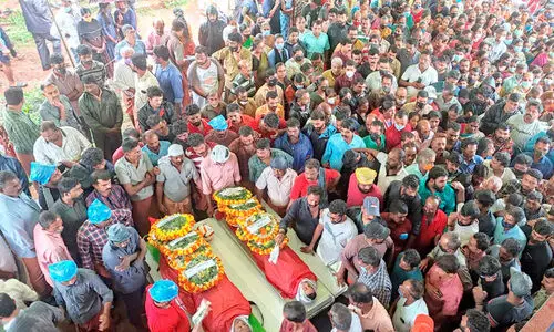 ദിൽജിത്തിനും നന്ദഗോപനും നാടിന്റെ യാത്രാമൊഴി