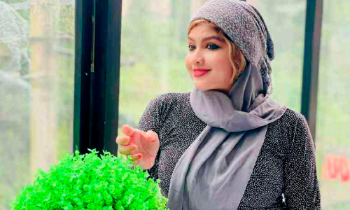 ആകാശയാത്രയുടെ ഒന്നരപ്പതിറ്റാണ്ട്; ഇടവേളകളിൽ എഴുത്തും വായനയുമായി ഷബ്ന മോളി