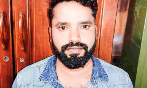 ബൈക്കിലെത്തി സ്ത്രീയുടെ മാല കവർന്ന  കേസിലെ പ്രതി പിടിയിൽ