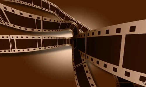 ചി​ത്ര​ങ്ങ​ളു​ടെ എ​ണ്ണം കൂ​ടു​ന്നു; പാ​ട്ടു​ക​ളു​ടെ എ​ണ്ണം കു​റ​യു​ന്നു