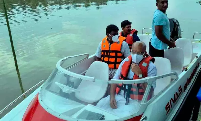 ടൂറിസം ലക്ഷ്യംവെച്ച് കണ്ടശ്ശാംകടവിൽ ബോട്ട് സർവിസ്