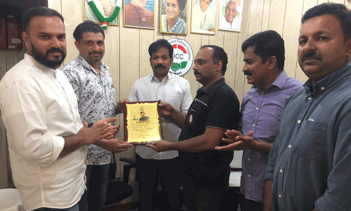 സോബി ഊന്നുകല്ലിനും ബോബി തോമസിനും ഒ.ഐ.സി.സി യാത്രയയപ്പ്