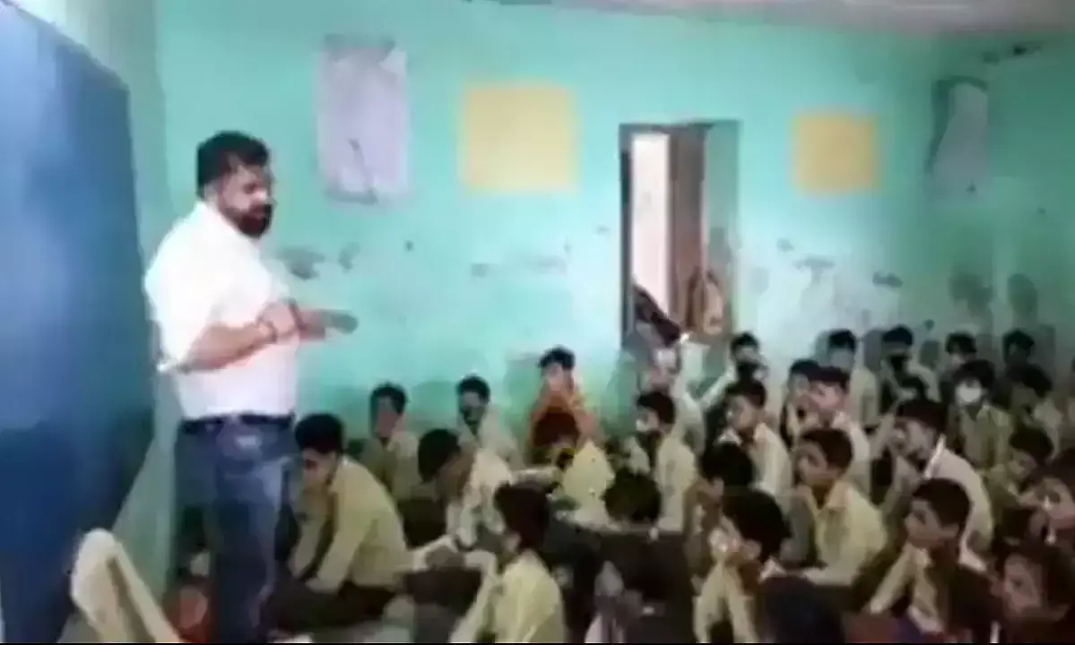 നീ എന്തിനാ ചിരിക്കുന്നത്‍? ക്ലാസ് മുറിയിൽ വിദ്യാർഥിക്ക് ഡെപ്യൂട്ടി സ്പീക്കറുടെ മർദനം