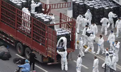 കോവിഡ് നെഗറ്റീവായ 13,000-ത്തിലധികം ആളുകളെ ചൈന നിർബന്ധിതമായി ക്വാറന്റൈനിലാക്കിയതായി റിപ്പോർട്ട്