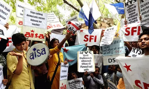 ഗ്യാന്‍വാപി വിഷയം: അറസ്റ്റിലായ അധ്യാപകനെ വിട്ടയക്കണം, ഡൽഹി സർവകലാശാലയിൽ വിദ്യാർഥികളുടെ പ്രതിഷേധം