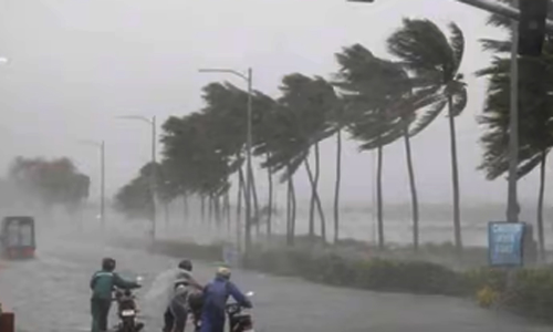 ബിഹാറിൽ കൊടുങ്കാറ്റ് ശക്തം; 33 മരണം