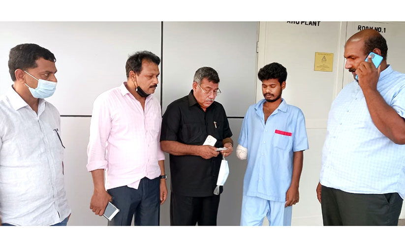 കെ.എം.സി.സി സഹായം; തമിഴ്നാട് സ്വദേശി നാടണഞ്ഞു കെ.എം.സി.സി സഹായം; തമിഴ്നാട് സ്വദേശി നാടണഞ്ഞു